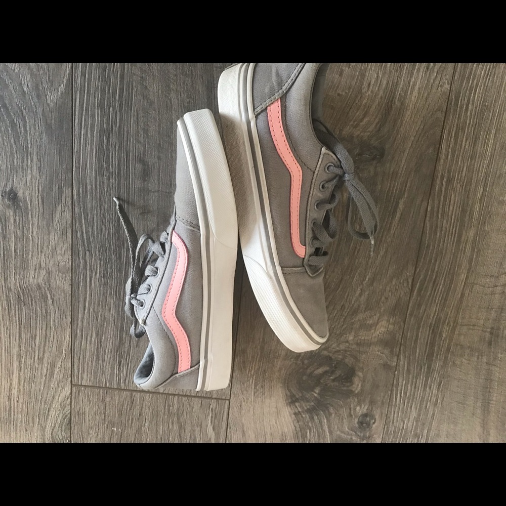Vans - Picture 3 of 4